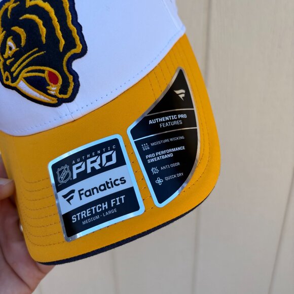Fanatics Nashville Predators 2020 NHL Winter Classic A-Flex Fit Hat M/L White - Picture 3 of 10
